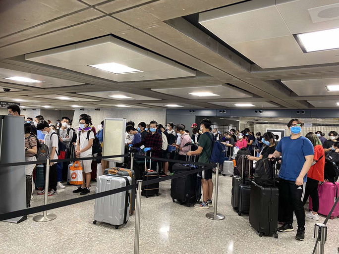 Đưa 346 công dân Việt Nam từ Mỹ về nước an toàn - 1 Đưa 346 công dân Việt Nam từ Mỹ về nước an toàn - 1