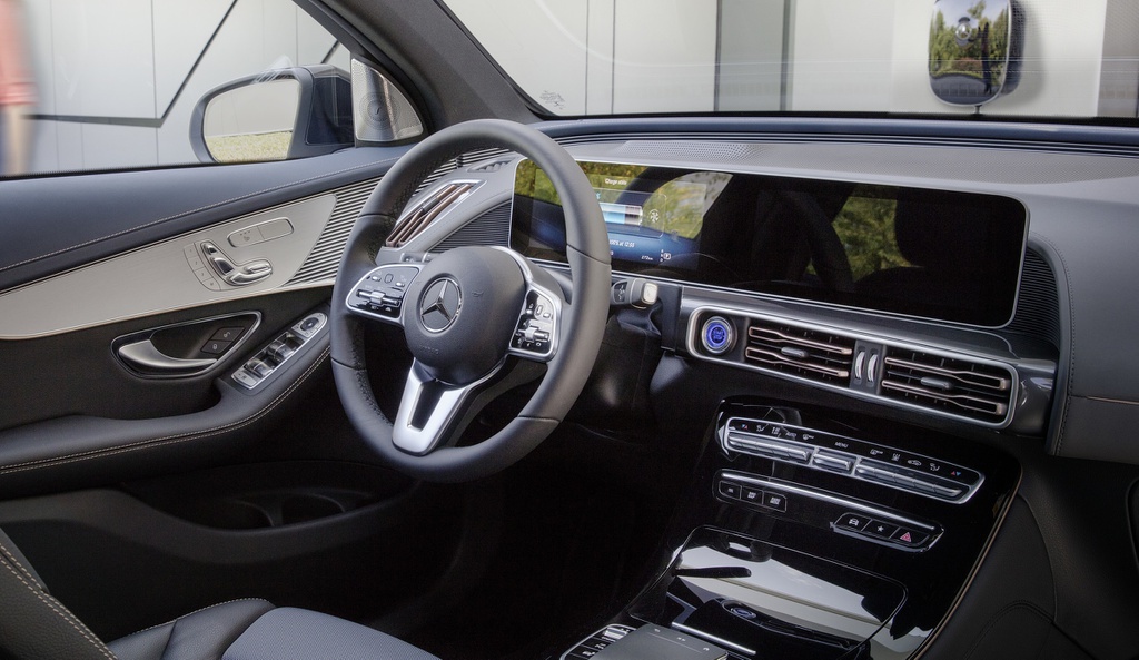 Trải nghiệm Mercedes EQC 400 – sức hút của SUV hạng sang - 14 Trải nghiệm Mercedes EQC 400 – sức hút của SUV hạng sang - 14