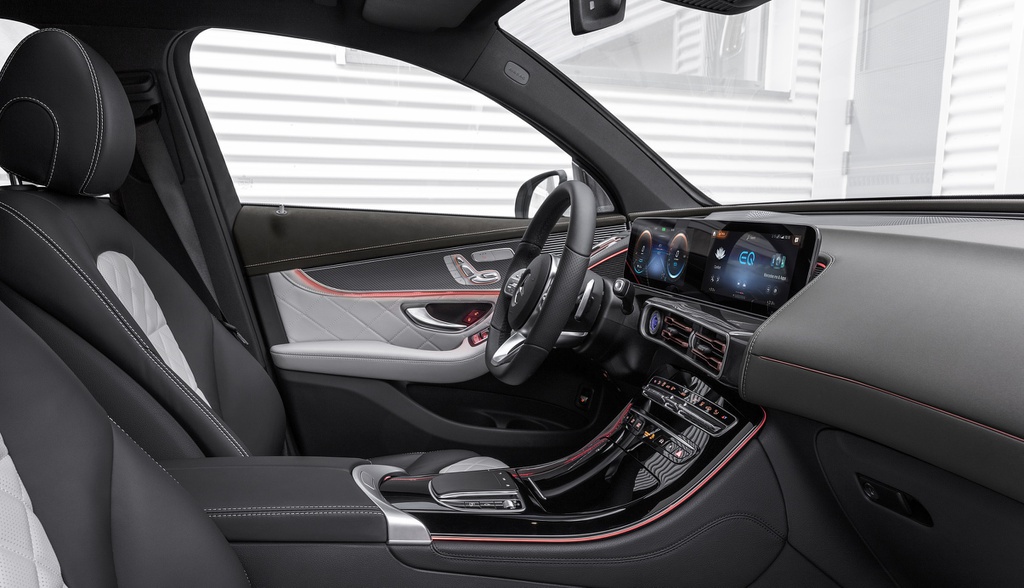 Trải nghiệm Mercedes EQC 400 – sức hút của SUV hạng sang - 4 Trải nghiệm Mercedes EQC 400 – sức hút của SUV hạng sang - 4