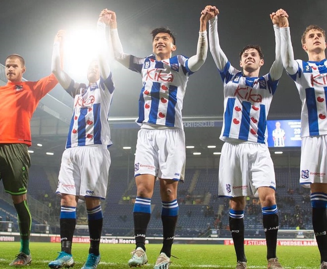 SC Heerenveen lên tiếng khi Văn Hậu phải về Việt Nam