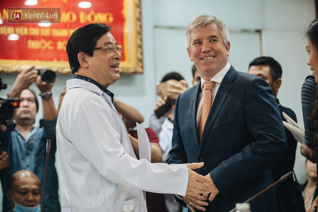 Tổng lãnh sự Anh: 'Xin cảm ơn từ tận đáy lòng, tôi vô cùng ấn tượng với nỗ lực hết mình của Việt Nam, quốc gia chưa có người tử vong vì Covid-19' - 7 Tổng lãnh sự Anh: 'Xin cảm ơn từ tận đáy lòng, tôi vô cùng ấn tượng với nỗ lực hết mình của Việt Nam, quốc gia chưa có người tử vong vì Covid-19' - 7