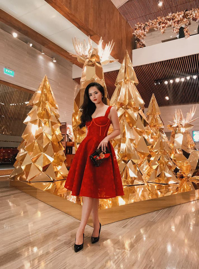 Hoa khôi Lại Hương Thảo: Từng bị chê tơi tả khi thi Miss World, trước lúc ly hôn có cuộc sống cực sang chảnh bên đại gia - 9 Hoa khôi Lại Hương Thảo: Từng bị chê tơi tả khi thi Miss World, trước lúc ly hôn có cuộc sống cực sang chảnh bên đại gia - 9