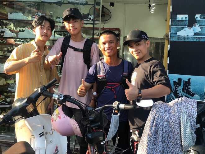 45 ngày đi bộ xuyên Việt với 0 đồng, chàng trai vừa xin ăn, làm thuê vừa quyên góp 127 triệu cho người nghèo - 5 45 ngày đi bộ xuyên Việt với 0 đồng, chàng trai vừa xin ăn, làm thuê vừa quyên góp 127 triệu cho người nghèo - 5