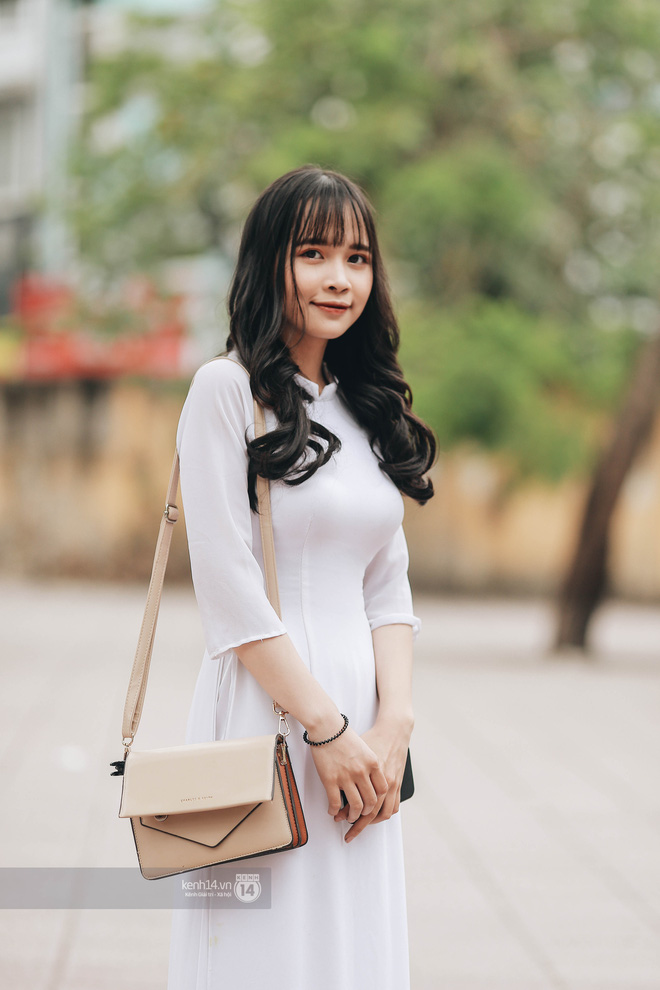 Xuất hiện ngôi trường đánh bại Phan Đình Phùng, Ams, Chu Văn An... vì dàn nữ sinh quá xuất sắc trong lễ bế giảng 2020 - 2 Xuất hiện ngôi trường đánh bại Phan Đình Phùng, Ams, Chu Văn An... vì dàn nữ sinh quá xuất sắc trong lễ bế giảng 2020 - 2