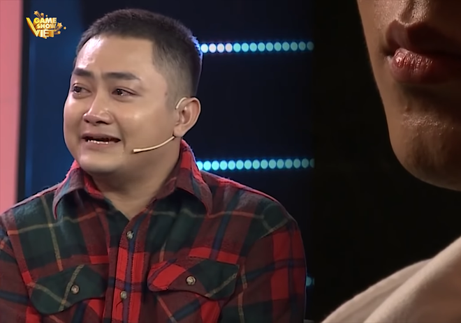 MC Quyền Linh bị Lê Hoàng phản ứng ngay trên sóng truyền hình: Không nên ép người quá đáng - 1 MC Quyền Linh bị Lê Hoàng phản ứng ngay trên sóng truyền hình: Không nên ép người quá đáng - 1