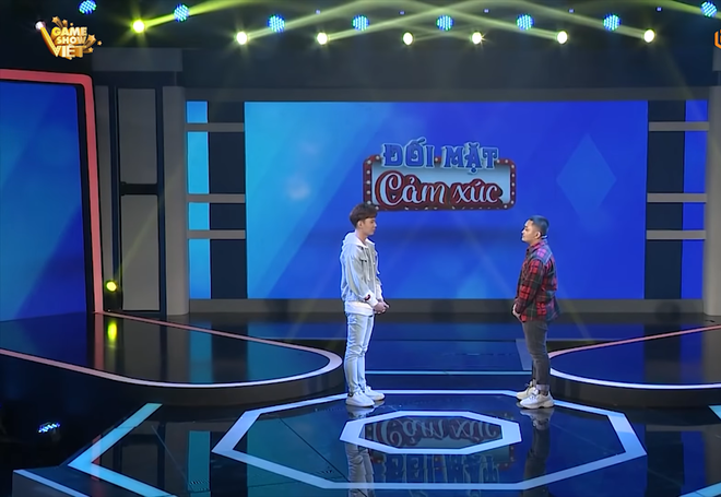 MC Quyền Linh bị Lê Hoàng phản ứng ngay trên sóng truyền hình: Không nên ép người quá đáng - 4 MC Quyền Linh bị Lê Hoàng phản ứng ngay trên sóng truyền hình: Không nên ép người quá đáng - 4