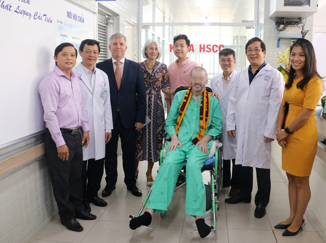 Tổng lãnh sự Anh: 'Xin cảm ơn từ tận đáy lòng, tôi vô cùng ấn tượng với nỗ lực hết mình của Việt Nam, quốc gia chưa có người tử vong vì Covid-19' - 12 Tổng lãnh sự Anh: 'Xin cảm ơn từ tận đáy lòng, tôi vô cùng ấn tượng với nỗ lực hết mình của Việt Nam, quốc gia chưa có người tử vong vì Covid-19' - 12