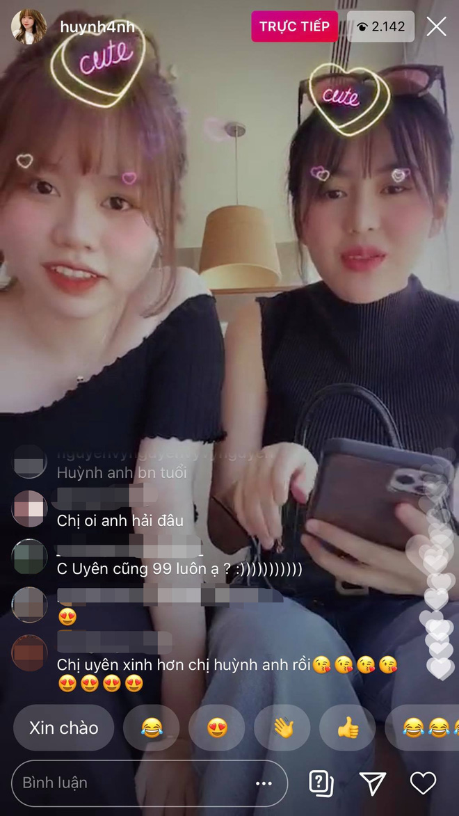 Bị cà khịa lợi dụng Huỳnh Anh để kiếm fame, gái xinh đáp trả cực gắt: 'Tìm hiểu xem chị là ai rồi nói chuyện tiếp nhé' Bị cà khịa lợi dụng Huỳnh Anh để kiếm fame, gái xinh đáp trả cực gắt: 'Tìm hiểu xem chị là ai rồi nói chuyện tiếp nhé'