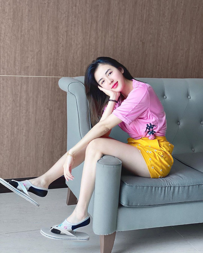 Bị cà khịa lợi dụng Huỳnh Anh để kiếm fame, gái xinh đáp trả cực gắt: 'Tìm hiểu xem chị là ai rồi nói chuyện tiếp nhé' - 4 Bị cà khịa lợi dụng Huỳnh Anh để kiếm fame, gái xinh đáp trả cực gắt: 'Tìm hiểu xem chị là ai rồi nói chuyện tiếp nhé' - 4
