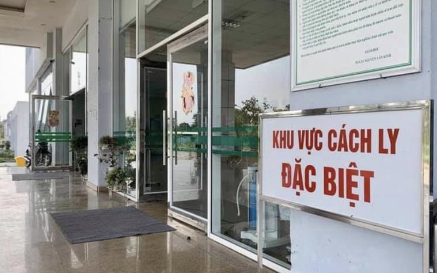 Bộ Y tế công bố thêm 2 trường hợp mắc COVID-19 từ nước ngoài trở về và đã được cách ly ngay sau khi nhập cảnh, Việt Nam có 372 ca bệnh Bộ Y tế công bố thêm 2 trường hợp mắc COVID-19 từ nước ngoài trở về và đã được cách ly ngay sau khi nhập cảnh, Việt Nam có 372 ca bệnh