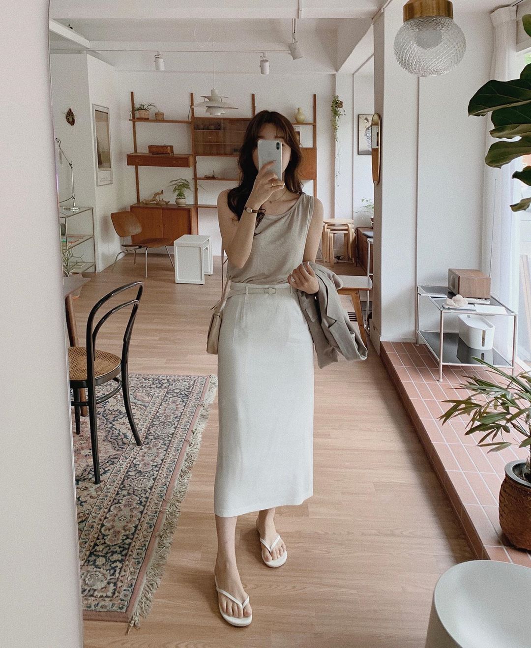 BTV thời trang gọi tên 4 items trông thì đơn giản, ai cũng mặc được nhưng lại có sức mạnh 'sang xịn hóa' style ghê gớm - 8 BTV thời trang gọi tên 4 items trông thì đơn giản, ai cũng mặc được nhưng lại có sức mạnh 'sang xịn hóa' style ghê gớm - 8