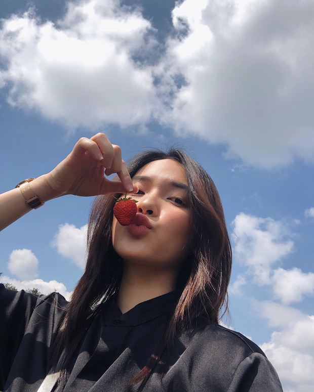 Ứng cử viên sáng giá của Hoa Hậu Việt Nam 2020 từng là hot girl cổ vũ World Cup, mẫu ảnh có tiếng ở Hà Nội - 13 Ứng cử viên sáng giá của Hoa Hậu Việt Nam 2020 từng là hot girl cổ vũ World Cup, mẫu ảnh có tiếng ở Hà Nội - 13