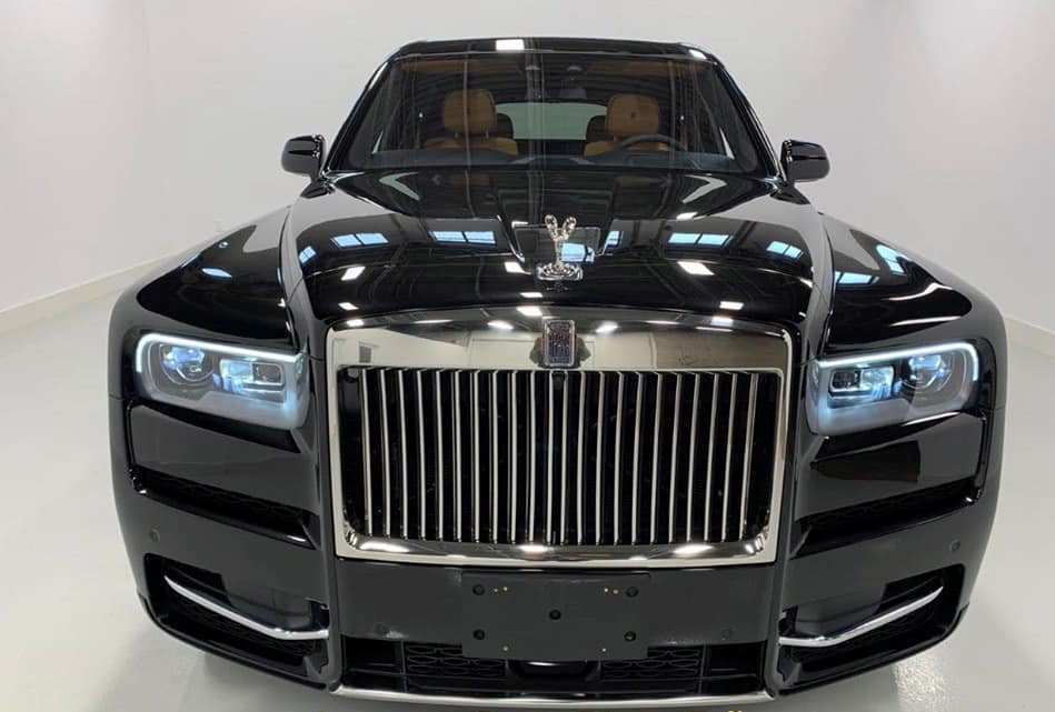 Giá 2 triệu đô, đại gia Việt đua nhau sắm Rolls-Royce Cullinan - 2 Giá 2 triệu đô, đại gia Việt đua nhau sắm Rolls-Royce Cullinan - 2