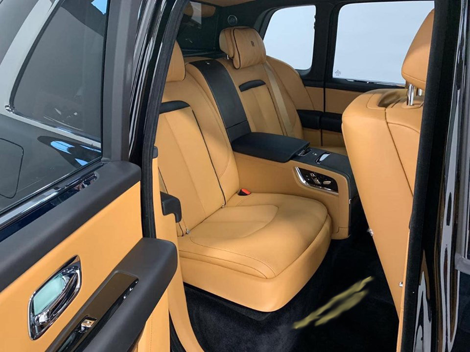 Giá 2 triệu đô, đại gia Việt đua nhau sắm Rolls-Royce Cullinan - 3 Giá 2 triệu đô, đại gia Việt đua nhau sắm Rolls-Royce Cullinan - 3