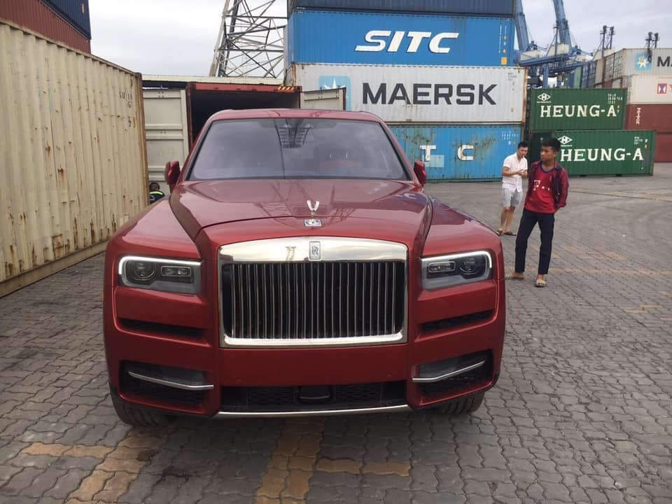 Giá 2 triệu đô, đại gia Việt đua nhau sắm Rolls-Royce Cullinan - 5 Giá 2 triệu đô, đại gia Việt đua nhau sắm Rolls-Royce Cullinan - 5