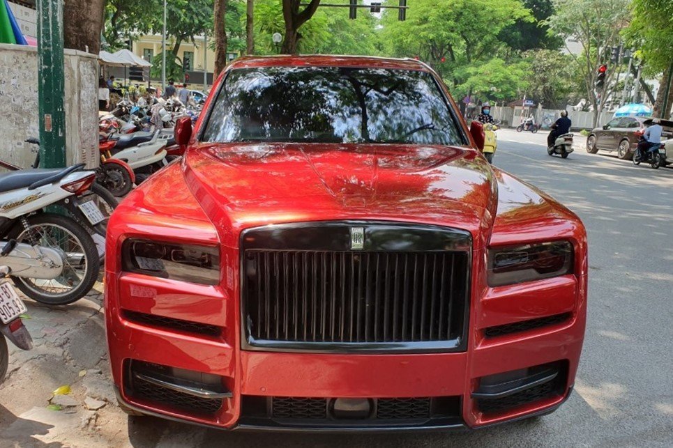 Giá 2 triệu đô, đại gia Việt đua nhau sắm Rolls-Royce Cullinan - 6 Giá 2 triệu đô, đại gia Việt đua nhau sắm Rolls-Royce Cullinan - 6