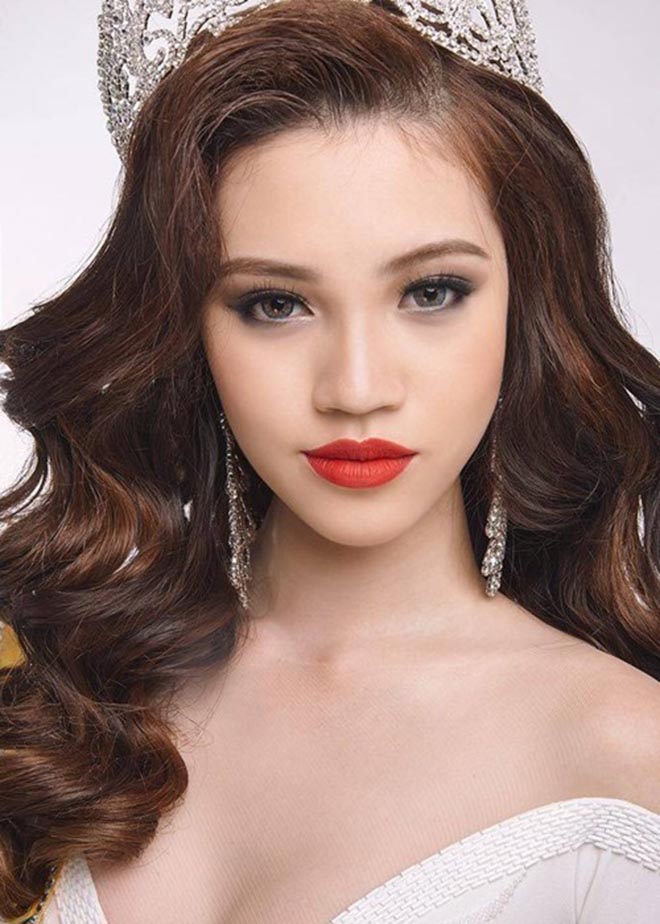Cận cảnh nhan sắc thật của hoa hậu Jolie Nguyễn khi chưa phẫu thuật thẩm mỹ - 1 Cận cảnh nhan sắc thật của hoa hậu Jolie Nguyễn khi chưa phẫu thuật thẩm mỹ - 1
