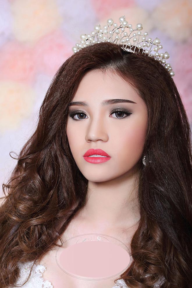 Cận cảnh nhan sắc thật của hoa hậu Jolie Nguyễn khi chưa phẫu thuật thẩm mỹ - 3 Cận cảnh nhan sắc thật của hoa hậu Jolie Nguyễn khi chưa phẫu thuật thẩm mỹ - 3