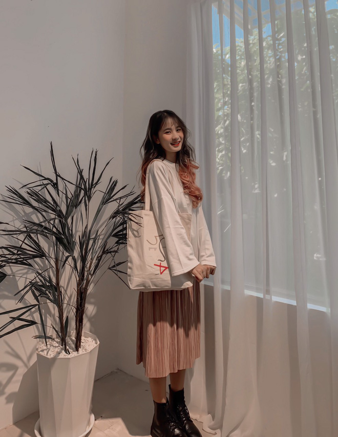 Cặp đôi 'tình bể bình' mùa bế giảng: Soái ca bóng rổ chăm chỉ rep story mỗi ngày, 'cưa đổ' hot girl trường sau 2 tháng - 9 Cặp đôi 'tình bể bình' mùa bế giảng: Soái ca bóng rổ chăm chỉ rep story mỗi ngày, 'cưa đổ' hot girl trường sau 2 tháng - 9