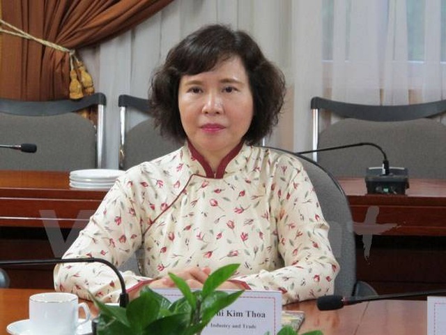 Bà Hồ Thị Kim Thoa đồng lõa với ông Vũ Huy Hoàng trước khi bỏ trốn Bà Hồ Thị Kim Thoa đồng lõa với ông Vũ Huy Hoàng trước khi bỏ trốn