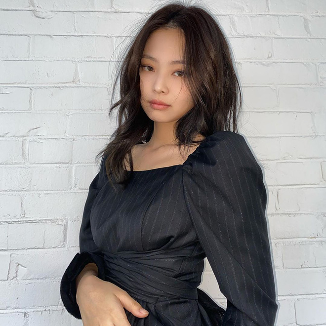 Gái xinh gây sốt với khoảnh khắc như sinh đôi với Jennie (BLACKPINK), hoá ra là 'người quen' có tận 1,5 triệu follow - 3 Gái xinh gây sốt với khoảnh khắc như sinh đôi với Jennie (BLACKPINK), hoá ra là 'người quen' có tận 1,5 triệu follow - 3