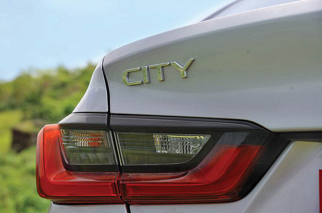 Chính thức ra mắt chiếc Honda City thế hệ mới, giá hơn 300 triệu đồng - 2 Chính thức ra mắt chiếc Honda City thế hệ mới, giá hơn 300 triệu đồng - 2
