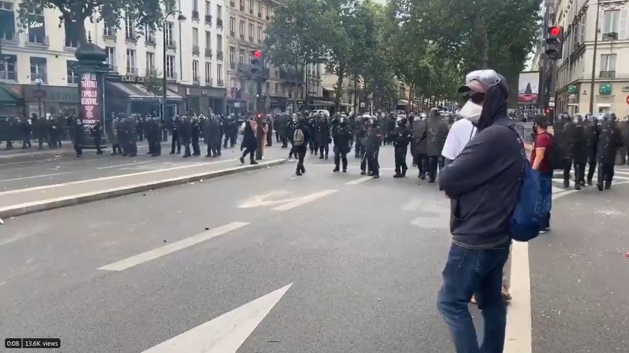 Bạo loạn nổ ra tại Paris trong ngày Quốc khánh Pháp - 6 Bạo loạn nổ ra tại Paris trong ngày Quốc khánh Pháp - 6