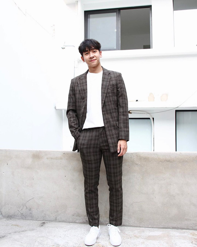 Từ cậu bé đen nhẻm của Vietnam Idol 2013, Quang Quíu đã có màn 'dậy thì thành công' thành hot boy khiến hội chị em mê mệt - 9 Từ cậu bé đen nhẻm của Vietnam Idol 2013, Quang Quíu đã có màn 'dậy thì thành công' thành hot boy khiến hội chị em mê mệt - 9