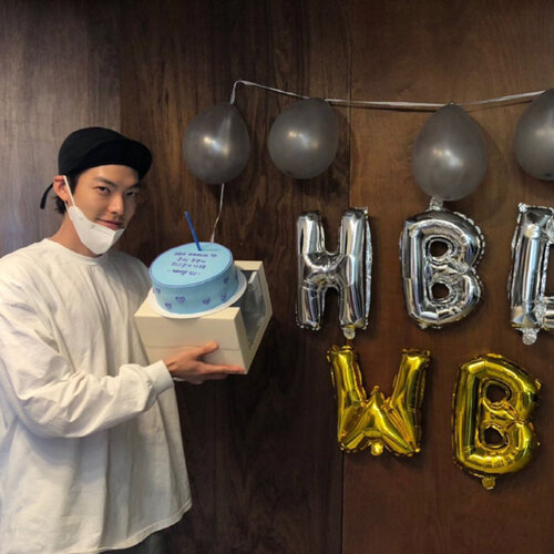 Kim Woo Bin mừng sinh nhật tuổi 32 bên 'chị đẹp' Shin Min Ah? - 1 Kim Woo Bin mừng sinh nhật tuổi 32 bên 'chị đẹp' Shin Min Ah? - 1