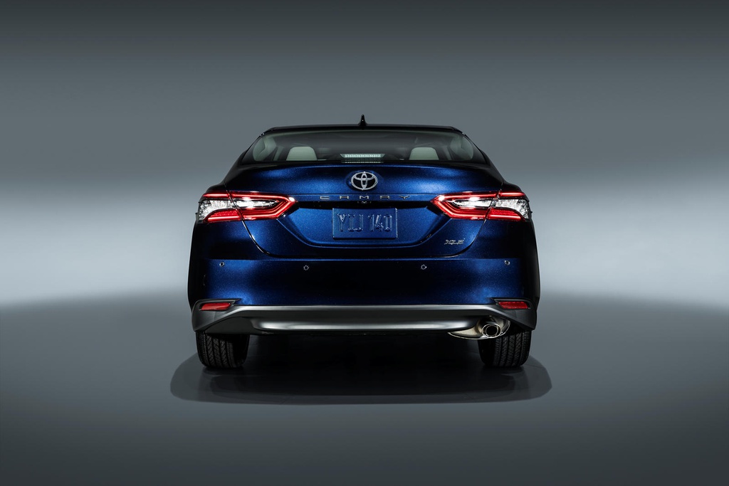 Toyota Camry 2021 thêm công nghệ an toàn, nâng cấp thiết kế - 10 Toyota Camry 2021 thêm công nghệ an toàn, nâng cấp thiết kế - 10