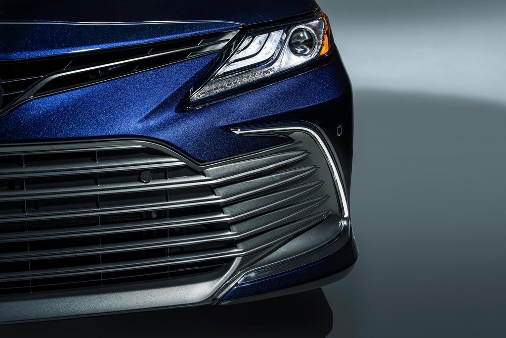 Toyota Camry 2021 thêm công nghệ an toàn, nâng cấp thiết kế - 12 Toyota Camry 2021 thêm công nghệ an toàn, nâng cấp thiết kế - 12