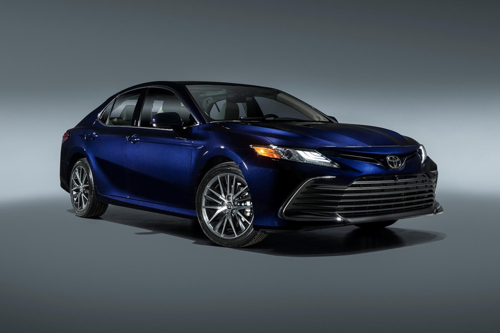 Toyota Camry 2021 thêm công nghệ an toàn, nâng cấp thiết kế - 2 Toyota Camry 2021 thêm công nghệ an toàn, nâng cấp thiết kế - 2