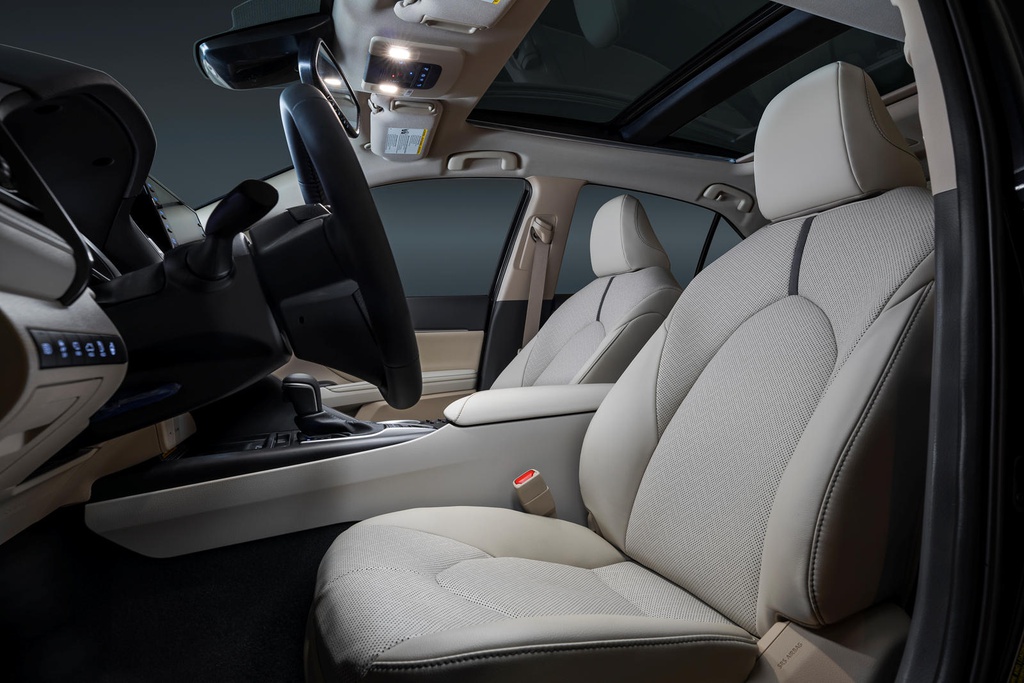 Toyota Camry 2021 thêm công nghệ an toàn, nâng cấp thiết kế - 4 Toyota Camry 2021 thêm công nghệ an toàn, nâng cấp thiết kế - 4
