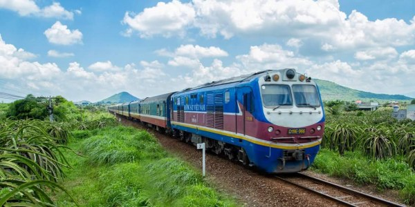Tại sao xe lửa cần chạy trên đường ray? Tại sao xe lửa cần chạy trên đường ray?