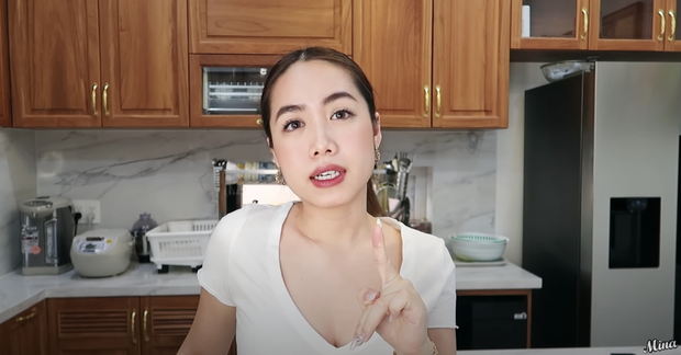 Nữ chính 'Người ấy là ai' Mina Nguyễn giàu 'nứt vách': Đi xe xịn, ở lâu đài, đồ hiệu đầy tủ - 14 Nữ chính 'Người ấy là ai' Mina Nguyễn giàu 'nứt vách': Đi xe xịn, ở lâu đài, đồ hiệu đầy tủ - 14