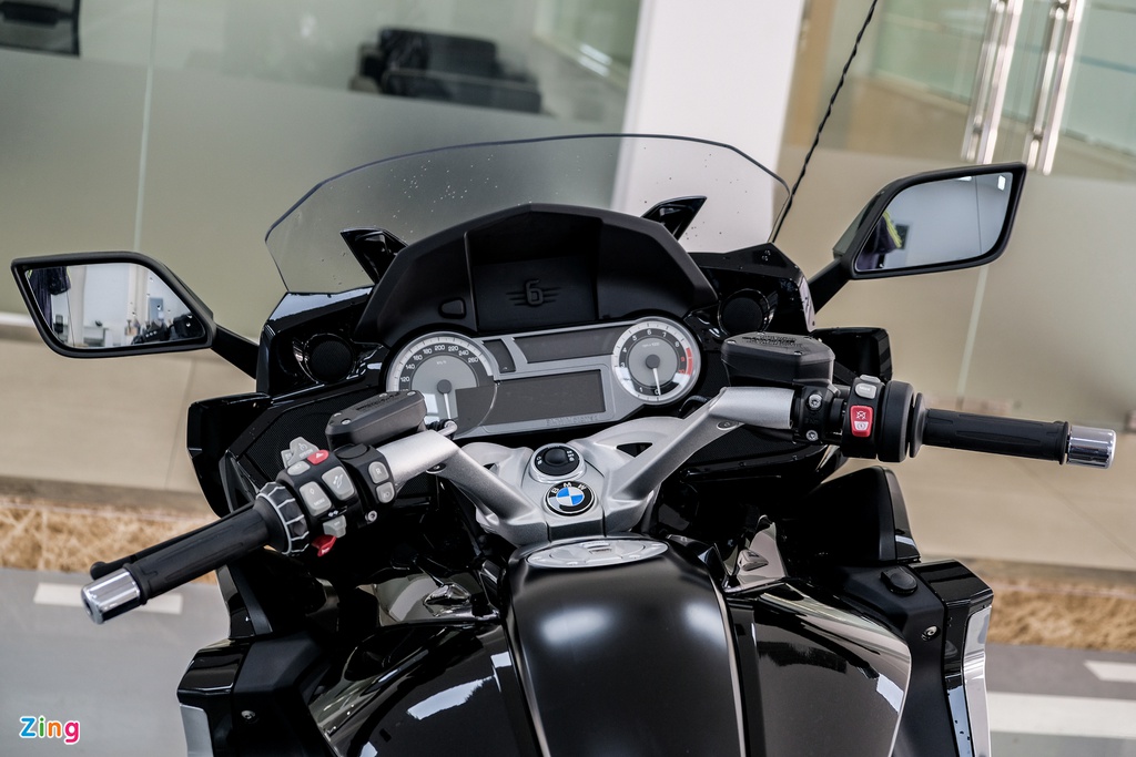 Những mẫu xe máy touring tiền tỷ hiện đại như ôtô tại Việt Nam - 11