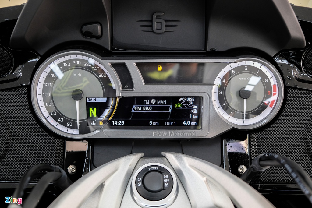 Những mẫu xe máy touring tiền tỷ hiện đại như ôtô tại Việt Nam - 12