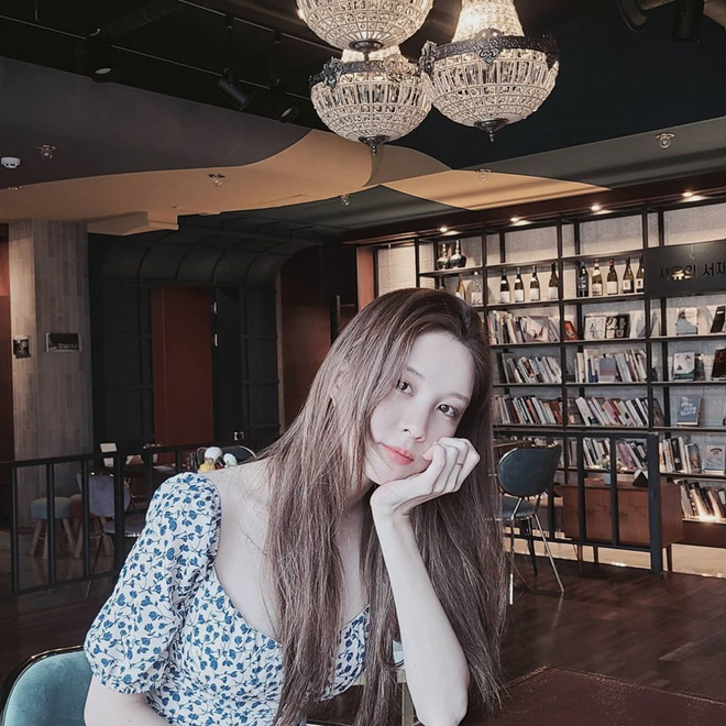 Váy hoa cổ vuông vừa nữ tính vừa sexy hot rần rần: Ngọc Trinh, Seohyun đều diện, team 'bánh bèo' chớ bỏ qua Váy hoa cổ vuông vừa nữ tính vừa sexy hot rần rần: Ngọc Trinh, Seohyun đều diện, team 'bánh bèo' chớ bỏ qua