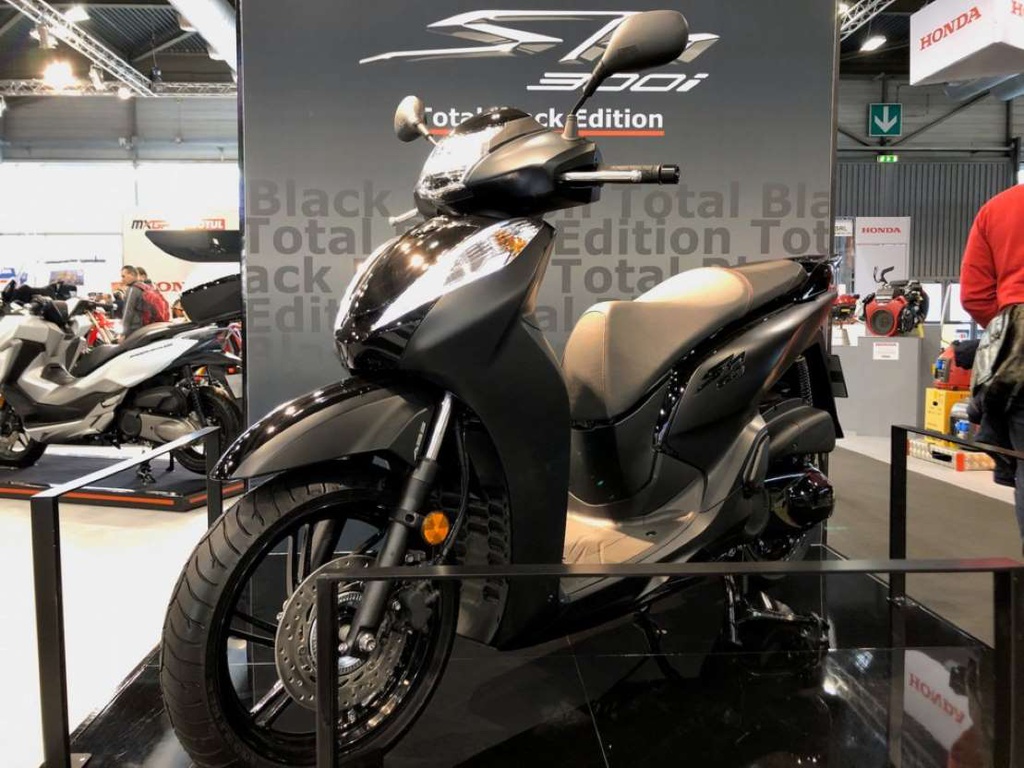 Honda SH và những mẫu xe tay ga bản giới hạn giá trăm triệu tại VN - 13 Honda SH và những mẫu xe tay ga bản giới hạn giá trăm triệu tại VN - 13