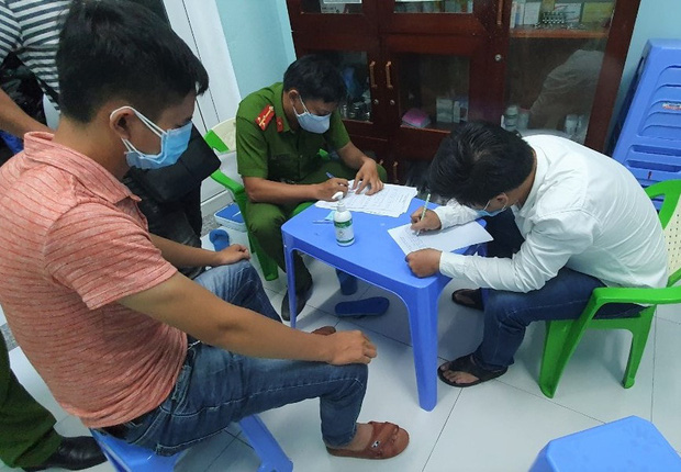 Đã tìm được người trốn cách ly tại Bệnh viện Đa khoa Quảng Nam Đã tìm được người trốn cách ly tại Bệnh viện Đa khoa Quảng Nam