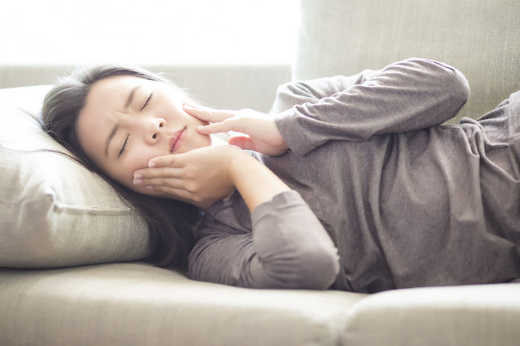 Vì sao có người hay nghiến răng lúc ngủ? Vì sao có người hay nghiến răng lúc ngủ?