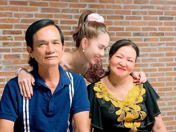 Từng bất chấp tất cả để lấy một người có con riêng như ba Ngọc Trinh, mẹ kế tiết lộ lý do bất ngờ dẫn đến quyết định đó Từng bất chấp tất cả để lấy một người có con riêng như ba Ngọc Trinh, mẹ kế tiết lộ lý do bất ngờ dẫn đến quyết định đó