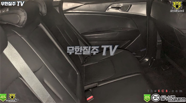 Kia Sportage thế hệ mới lần đầu lộ diện cả nội và ngoại thất: Thay đổi toàn diện để đấu Honda CR-V - 6 Kia Sportage thế hệ mới lần đầu lộ diện cả nội và ngoại thất: Thay đổi toàn diện để đấu Honda CR-V - 6