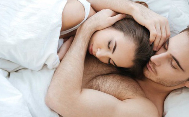 Triệu chứng lạ trong 'chuyện ấy', có hại gì cho con sau này không? Triệu chứng lạ trong 'chuyện ấy', có hại gì cho con sau này không?