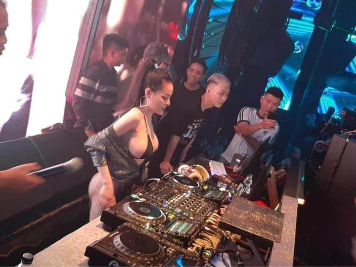 Lương Bằng Quang: 'Là bạn trai Quang không quan trọng chuyện giống đực khác đang ngắm cô bồ mình, dù là họ phát sinh những suy nghĩ bản năng trong đầu' - 6 Lương Bằng Quang: 'Là bạn trai Quang không quan trọng chuyện giống đực khác đang ngắm cô bồ mình, dù là họ phát sinh những suy nghĩ bản năng trong đầu' - 6