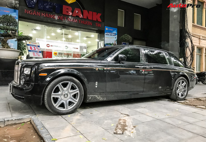 Đẳng cấp ‘chơi’ Rolls-Royce Phantom của nhà giàu Việt: Hàng siêu hiếm, siêu độc trên thế giới Đẳng cấp ‘chơi’ Rolls-Royce Phantom của nhà giàu Việt: Hàng siêu hiếm, siêu độc trên thế giới