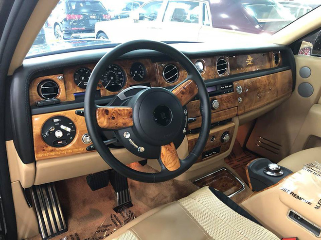 Đẳng cấp ‘chơi’ Rolls-Royce Phantom của nhà giàu Việt: Hàng siêu hiếm, siêu độc trên thế giới - 1 Đẳng cấp ‘chơi’ Rolls-Royce Phantom của nhà giàu Việt: Hàng siêu hiếm, siêu độc trên thế giới - 1