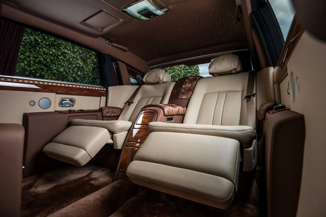 Đẳng cấp ‘chơi’ Rolls-Royce Phantom của nhà giàu Việt: Hàng siêu hiếm, siêu độc trên thế giới - 3 Đẳng cấp ‘chơi’ Rolls-Royce Phantom của nhà giàu Việt: Hàng siêu hiếm, siêu độc trên thế giới - 3