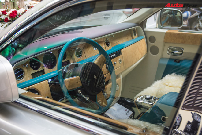 Đẳng cấp ‘chơi’ Rolls-Royce Phantom của nhà giàu Việt: Hàng siêu hiếm, siêu độc trên thế giới - 5 Đẳng cấp ‘chơi’ Rolls-Royce Phantom của nhà giàu Việt: Hàng siêu hiếm, siêu độc trên thế giới - 5