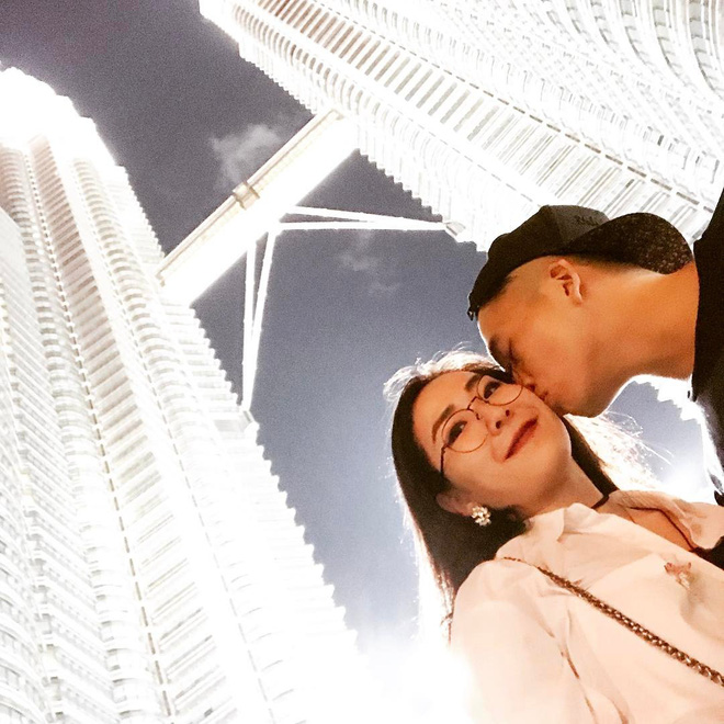 Cơ trưởng hẹn hò với hot girl, tiếp viên nên duyên với tuyển thủ bóng rổ: 'Mây tầng nào gặp mây tầng đó' cấm có sai mà! - 6 Cơ trưởng hẹn hò với hot girl, tiếp viên nên duyên với tuyển thủ bóng rổ: 'Mây tầng nào gặp mây tầng đó' cấm có sai mà! - 6